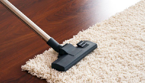 Cách vệ sinh sàn nỉ hội trường cực đơn giản