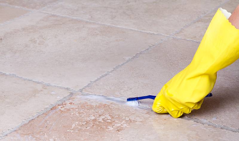 Bí Quyết Tẩy Sạch Vết Ố Vàng trên Gạch Ốp Tường