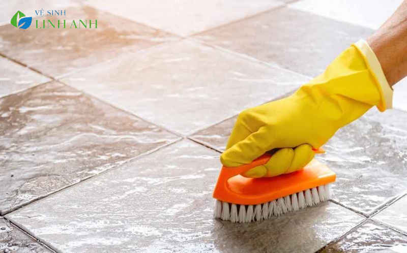Cách tẩy vết rỉ sét trên nền gạch an toàn hiệu quả