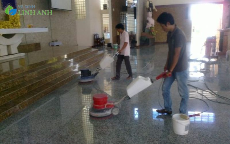 Nên tự đánh bóng hay thuê dịch vụ chuyên nghiệp?