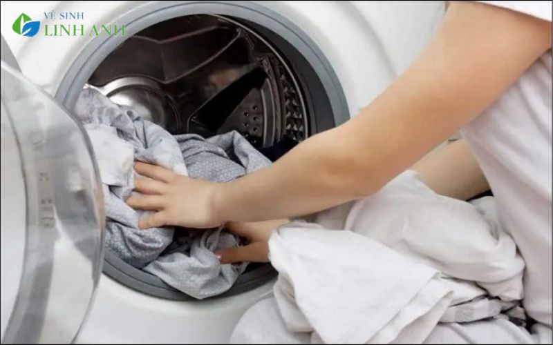 Hướng dẫn chi tiết 3+ cách giặt rèm cửa tại nhà