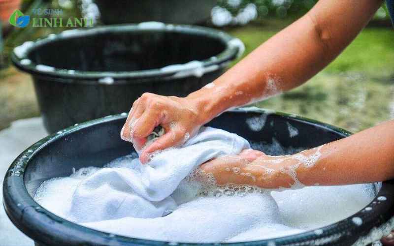 Chuẩn Bị Dụng Cụ Trước Khi Giặt