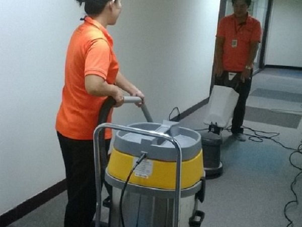 Dịch vụ giặt thảm văn phòng giá rẻ