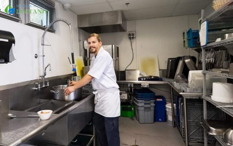 Công việc của nhân viên tạp vụ gồm những gì?