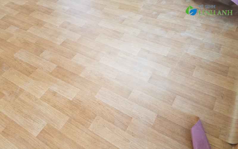 5 lợi ích quan trọng khi phủ bóng sàn nhựa vinyl