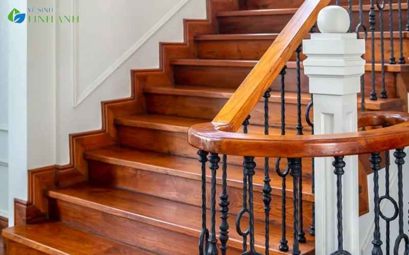 Tầm quan trọng của việc vệ sinh cầu thang định kỳ