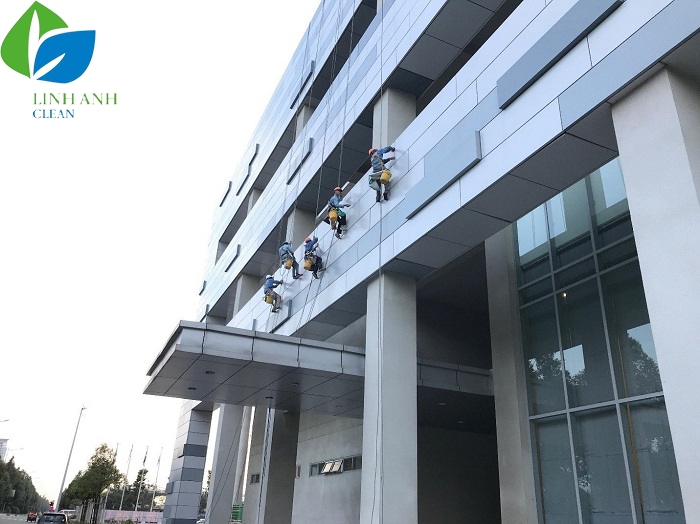 ve-sinh-lau-kinh-nha-cao-tang-2 ve sinh lau kinh nha cao tang 2