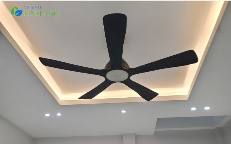 vệ sinh quạt trần