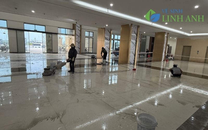 Đánh bóng phục hồi sàn đá chuyên nghiệp uy tín tại Hà Nội