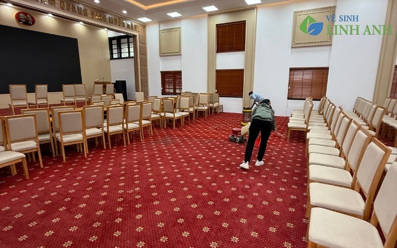 Dịch vụ giặt thảm văn phòng tại Hà Nội
