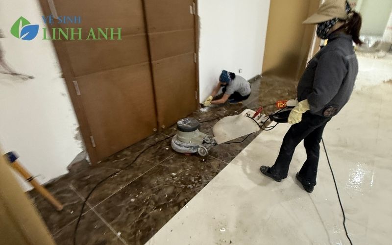 Đánh bóng phục hồi sàn đá chuyên nghiệp - Linh Anh Clean