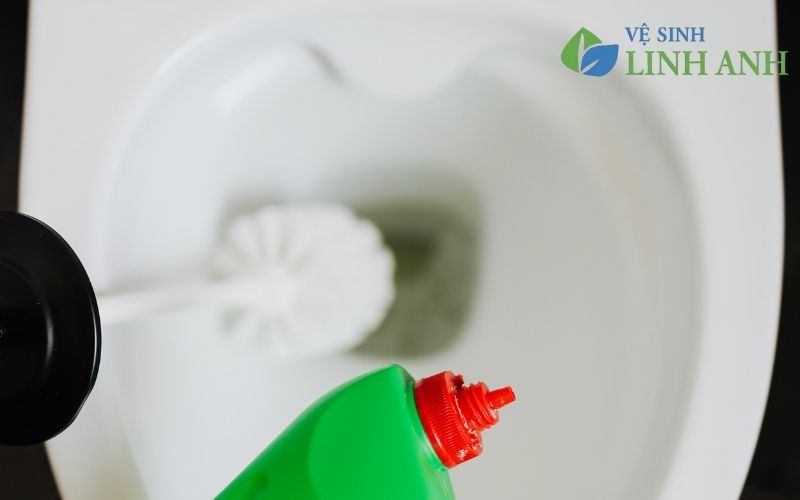 Hóa chất vệ sinh công nghiệp diệt khuẩn 