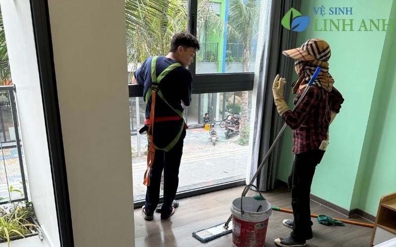 Tuyển công nhân vệ sinh công nghiệp lương tuần tại Linh Anh Clean - lương cao