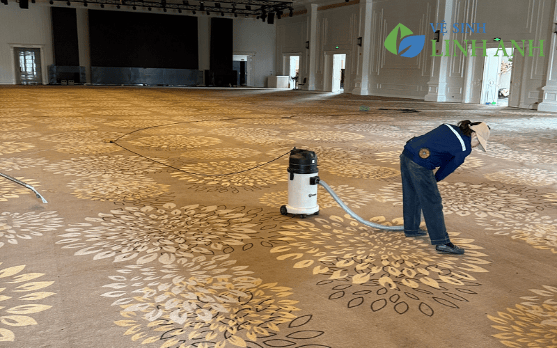 Dịch vụ vệ sinh văn phòng tại Hà Nội