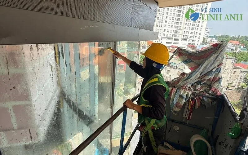 Trang Chủ 26 Dịch vụ vệ sinh công nghiệp quận Đống Đa giá rẻ