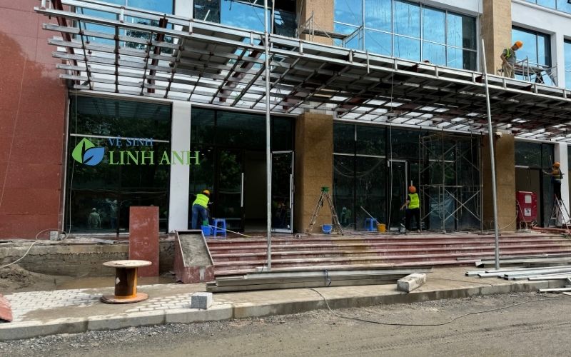 Báo giá dịch vụ vệ sinh công nghiệp tại quận Hà Đông Hà Nội chuyên nghiệp giá rẻ 10 dịch vụ vệ sinh công nghiệp tại Hà Đông chất lượng cao