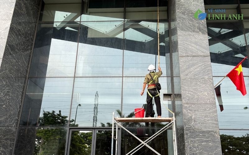 Báo giá dịch vụ vệ sinh công nghiệp tại Phú Thọ chuyên nghiệp giá rẻ 10 Dịch vụ vệ sinh công nghiệp tại Phú Thọ chất lượng