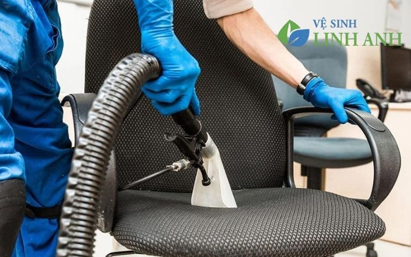 Giặt ghế văn phòng uy tín tại Hà Nội Linh Anh Clean