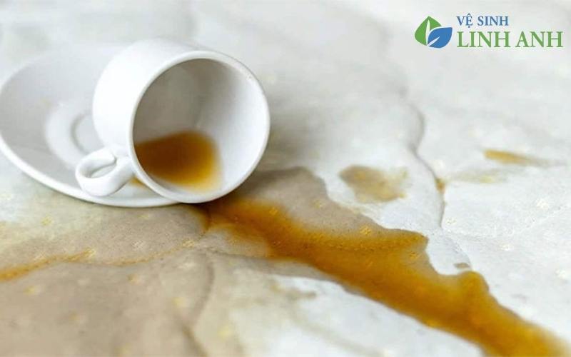Cách tẩy vết máu trên nệm hiệu quả với nguyên liệu có sẵn tại nhà 12 Cách tẩy vết máu trên nệm hiệu quả với nguyên liệu có sẵn tại nhà