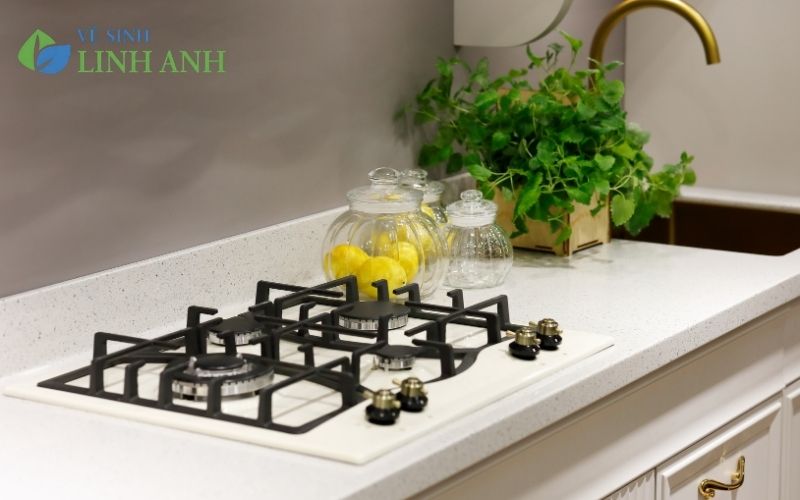 Cách vệ sinh bếp ga công nghiệp an toàn và sạch sẽ