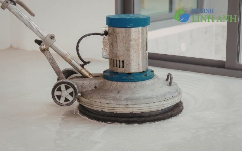 Hướng dẫn đánh bóng đá hoa cương đúng kỹ thuật, sáng đẹp như mới