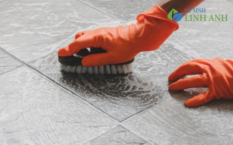 Hướng dẫn đánh bóng đá hoa cương đúng kỹ thuật, sáng đẹp như mới