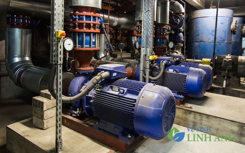 Máy xịt rửa công nghiệp là gì? Cấu tạo và ứng dụng thực tế 7 Máy xịt rửa công nghiệp - Cấu tạo và ứng dụng thực tế